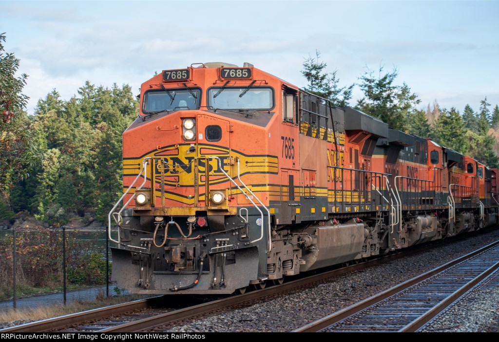 BNSF 7685